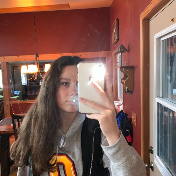 Meet your Posher, Olivia - Picture 1 of 1